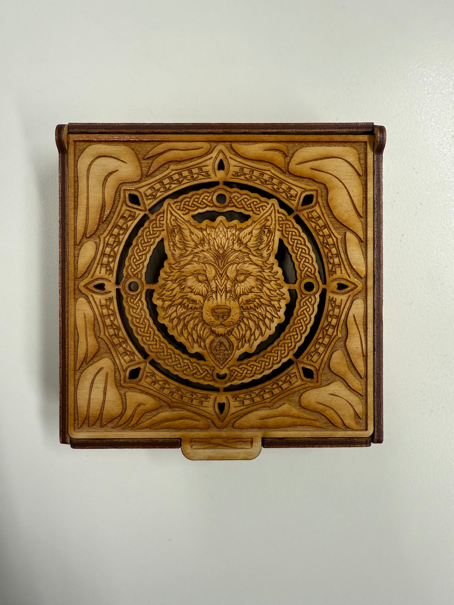 Wooden Ornament: Wolf Coaster & Box